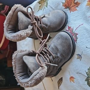 🎉Fluffy leg boots (5/$10)